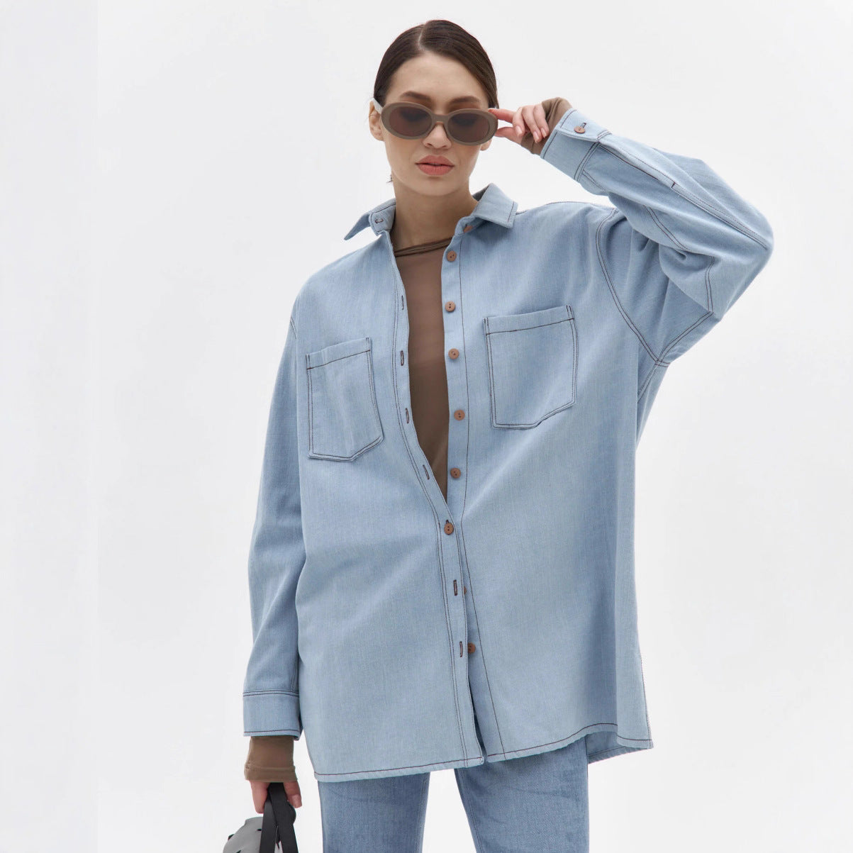 Veste en jean décontractée pour femmes avec coupe oversize et poches poitrine pratiques Chic & Stil