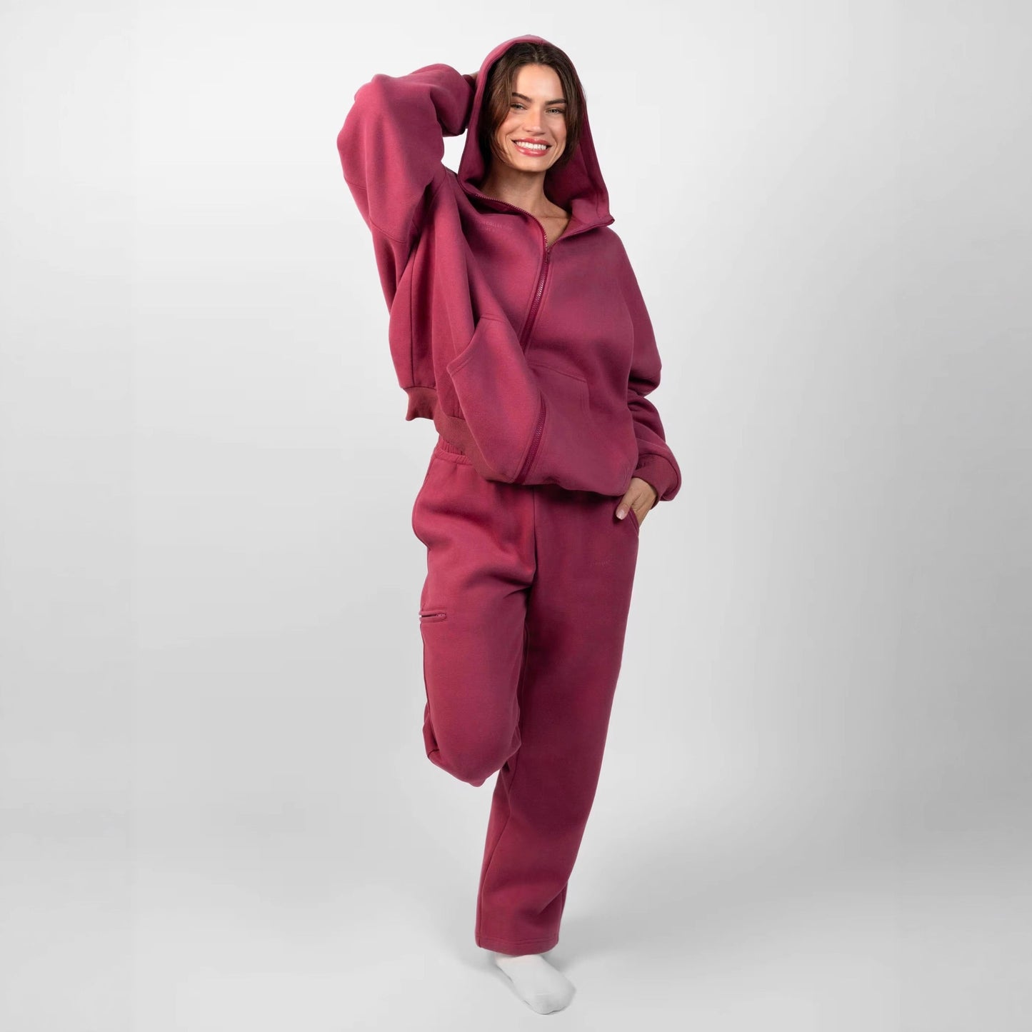 Femmes pull à capuche oversized à la mode avec pantalon de jogging assorti Chic und Stil