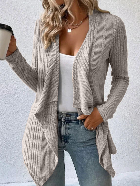 Dames cardigan confortable avec coupe décontractée et ourlet asymétrique Chic und Stil