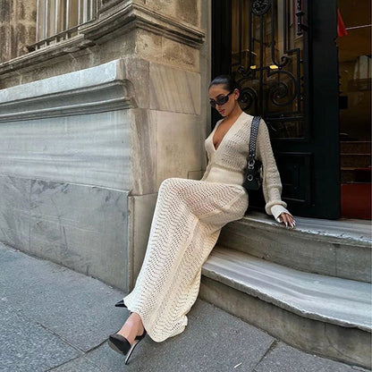Robe maxi élégante en crochet pour femmes avec décolleté en V profond et design côtelé Chic und Stil