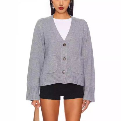 Dames cardigan stylé avec décolleté en V et poches pratiques Chic und Stil