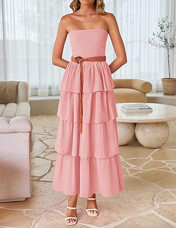 Robe maxi femme au design romantique en volants avec ceinture à la taille Chic und Stil