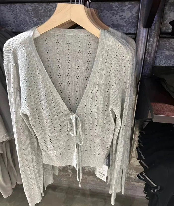 Cardigan Tricot Élégant pour Femme avec Lacer Ajustable Chic & Stil