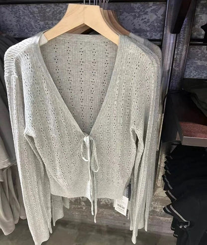 Cardigan Tricot Élégant pour Femme avec Lacer Ajustable Chic & Stil