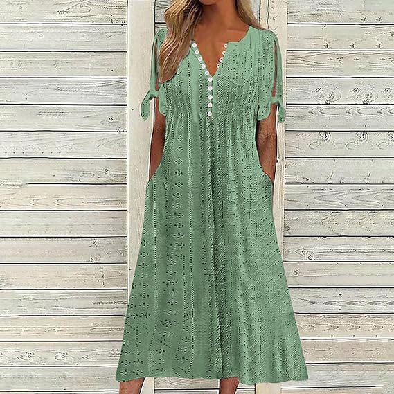 Robe midi aérienne pour femmes avec des motifs en trou décoratifs et des poches pratiques Chic und Stil