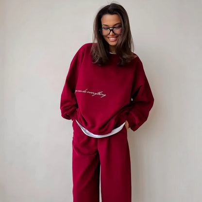 Dames confortable ensemble de sweat en peluche avec taille élastique et inscription à la mode Chic und Stil