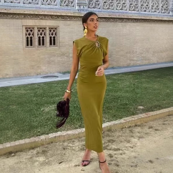 Robe en jersey élégante pour femmes avec volants détaillés et élément de bijou raffiné Chic und Stil