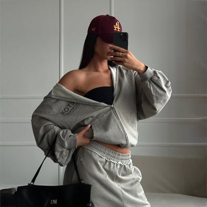 Women's sporty tracksuit set with hoodie and comfortable jogger pants Chic und Stil