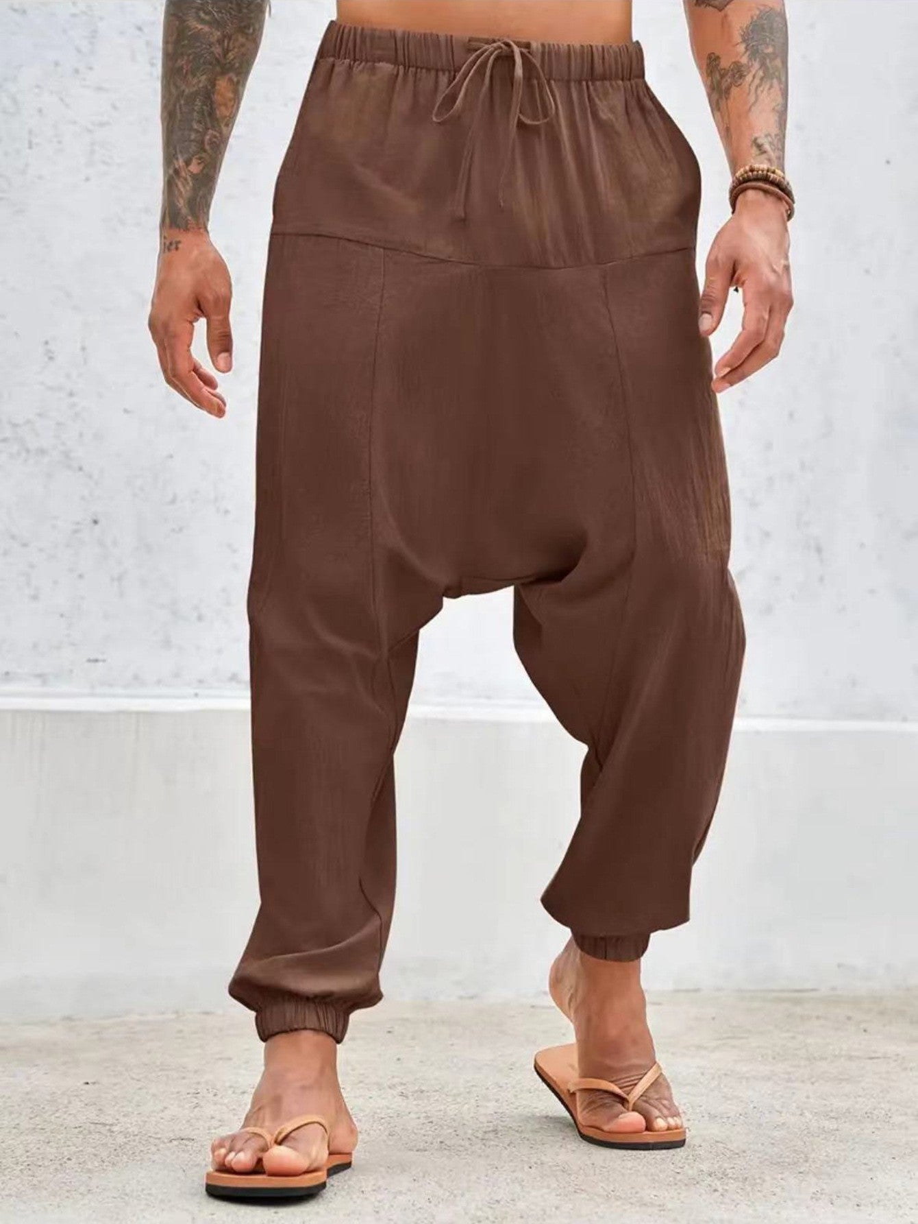 Casual harem pants for men with elastic waist and side pockets Chic and Style