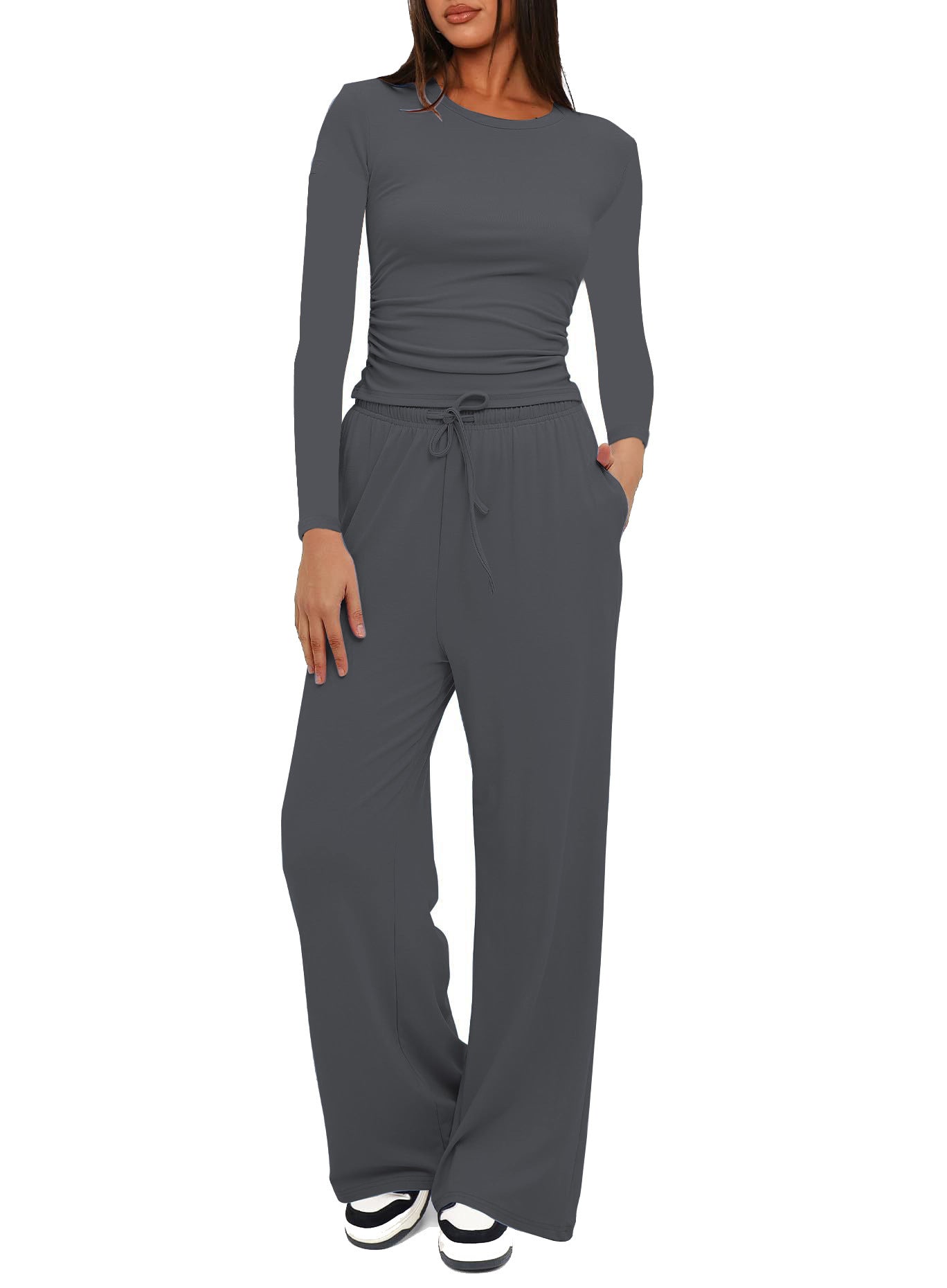 Costume de lounge confortable pour femmes avec un pantalon large Chic und Stil