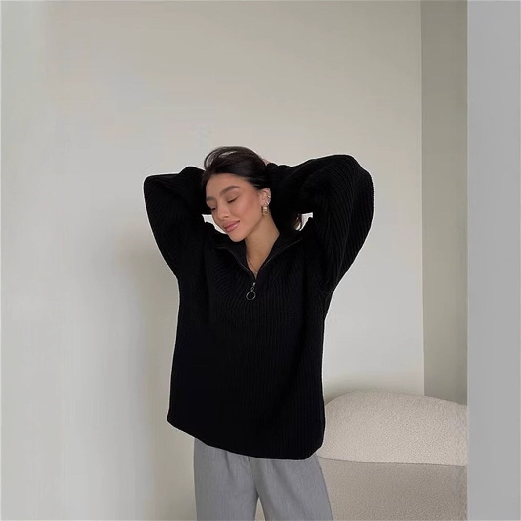 Comfortable knitted pullover for women with high collar and zip Chic und Stil