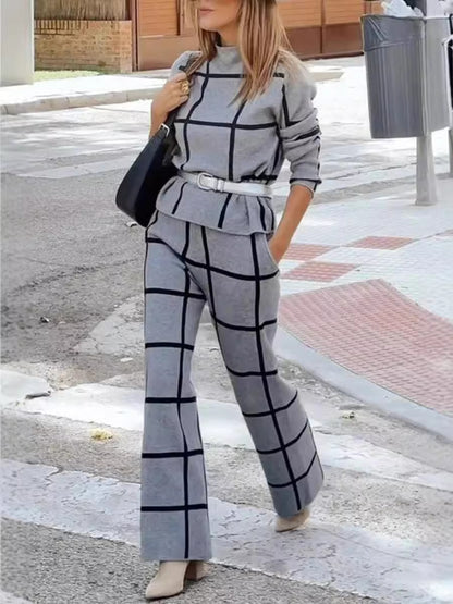 Women's sweatpants with a stylish tartan design and practical pockets Chic and Style