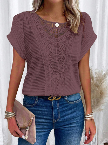 Women's crossover neckline top with a refined crochet pattern Chic und Stil