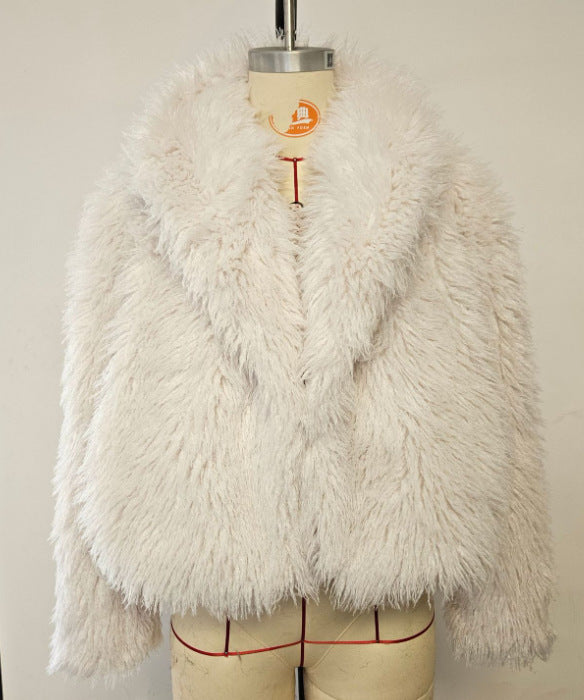 Oversized faux fur jacket for women Chic und Stil