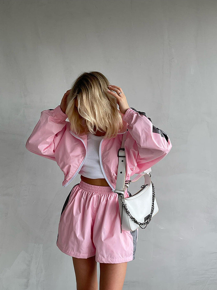 Veste coupe-vent sportive et stylée pour femmes avec shorts Chic und Stil
