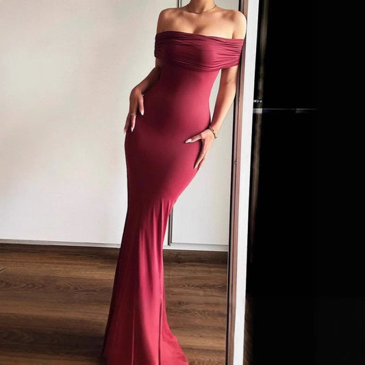 Robe de soirée élégante et cintrée pour femmes avec décolleté sans épaule Chic und Stil