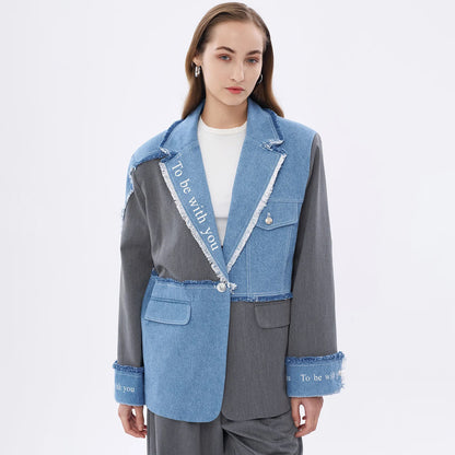 Blazer élégant pour femmes avec des accents en denim décontractés et des détails élégants Chic und Stil