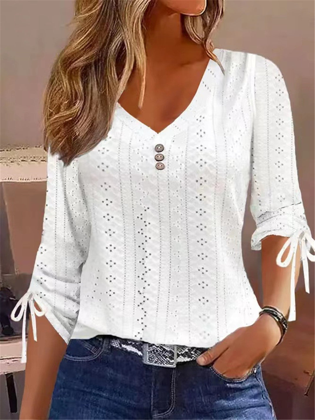 Blouse à col en V pour femmes avec détails froncés Chic und Stil