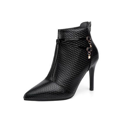 Bottes ankle élégantes pour femmes avec une tige texturée et des accents à la mode Chic und Stil