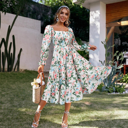 Robe midi pour femmes avec imprimé floral et coupe flatteuse Chic und Stil