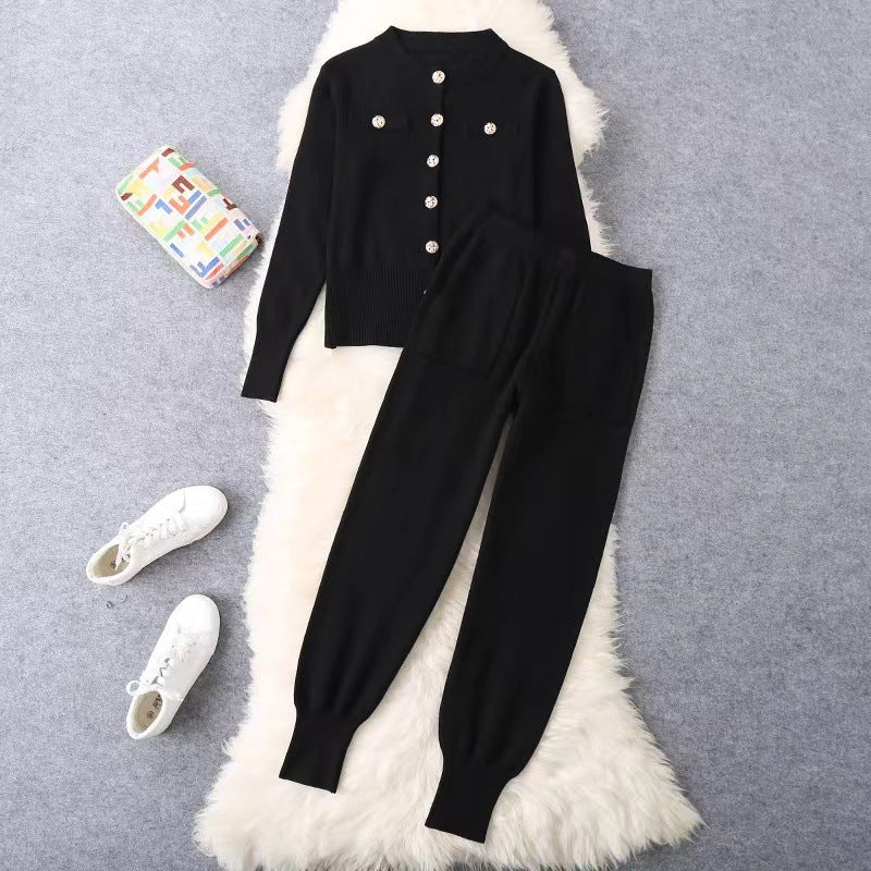 Dames ensemble en tricot élégant avec détails en boutons Chic und Stil