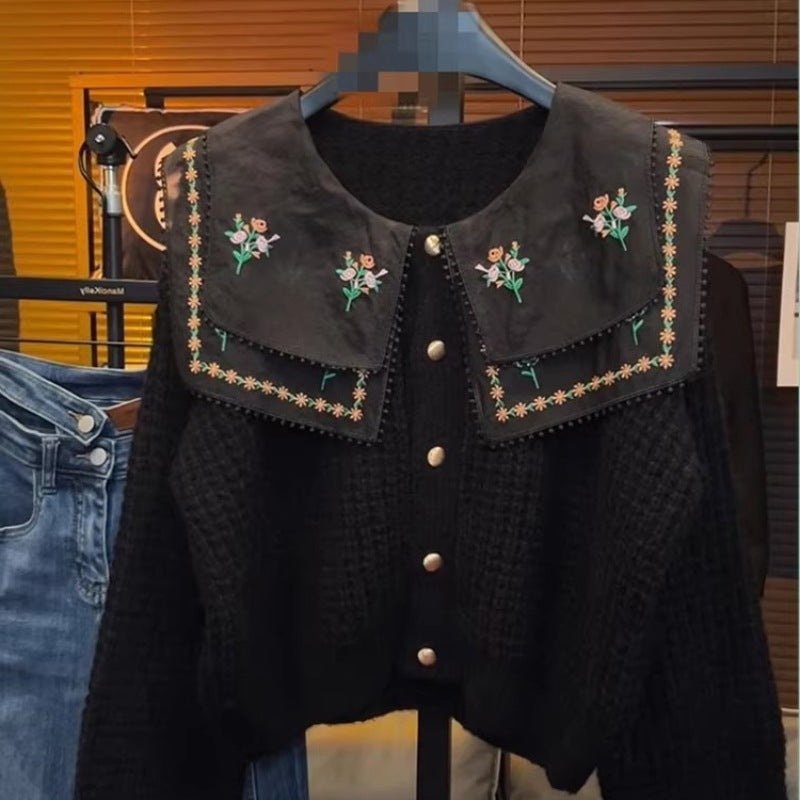 Dames cardigan brodé avec col large Chic und Stil