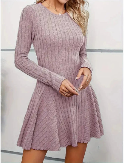 Robe en tricot pour femmes avec décolleté en V et détails volants Chic und Stil
