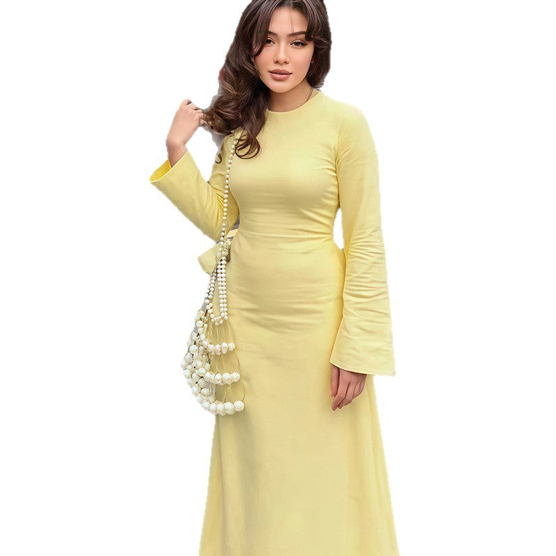 Robe maxi femme avec ceinture ajustable et col élégant Chic und Stil