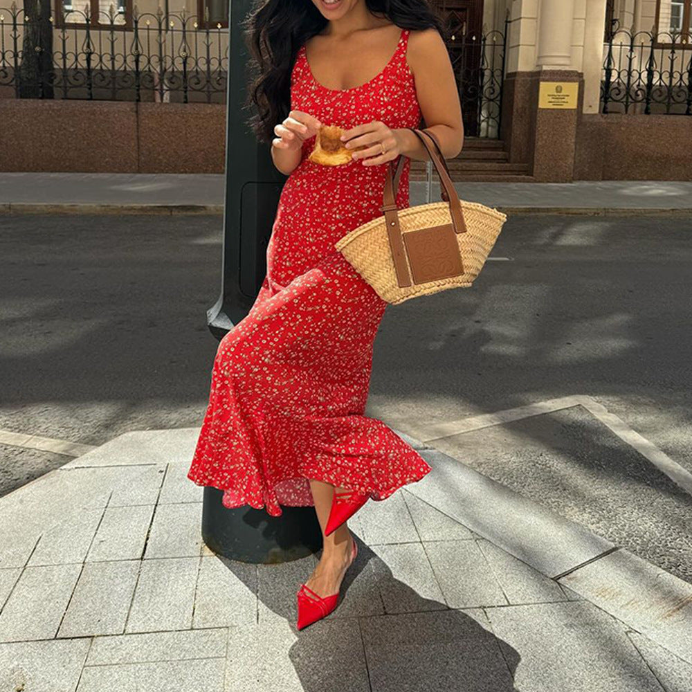 Robe de fleurs ajustée pour femmes avec des bretelles spaghetti et un ourlet évasé Chic und Stil