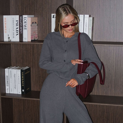 Dames élégant et confortable combinaison avec une fermeture à bouton Chic und Stil