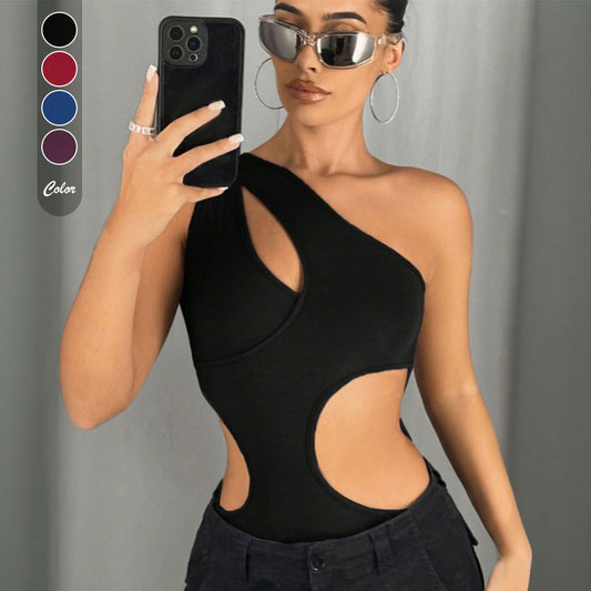 Maillot de bain asymétrique pour femmes avec design découpé tendance Chic & Stil