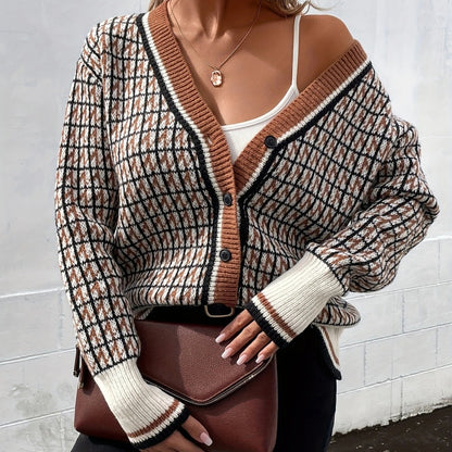 Dames cardigan à la mode avec décolleté en V et motif de mailles structuré Chic und Stil