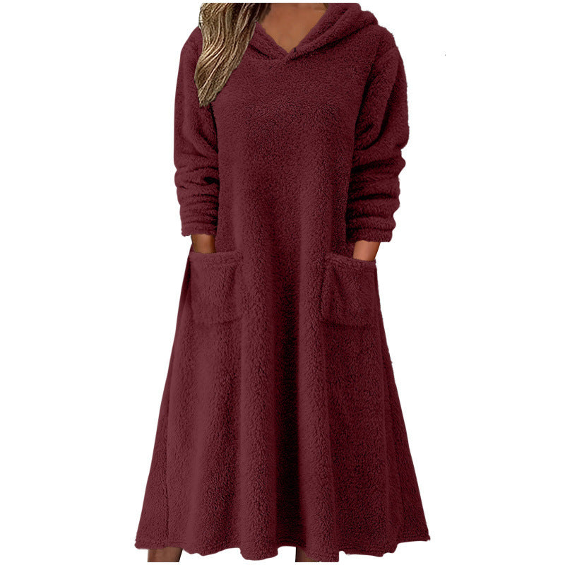 Robe en polaire confortable pour femmes avec capuche et poches pratiques Chic und Stil