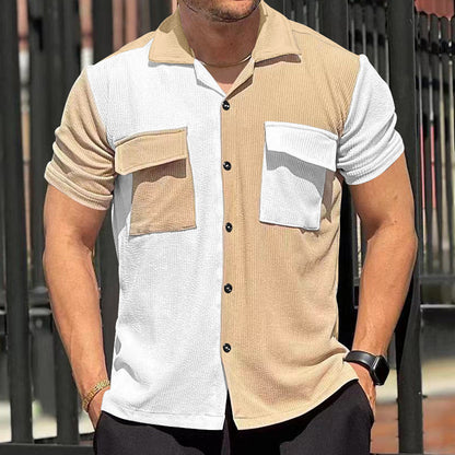 Chemise pour homme à manches courtes tendance avec design texturé et deux poches poitrine pratiques Chic und Stil