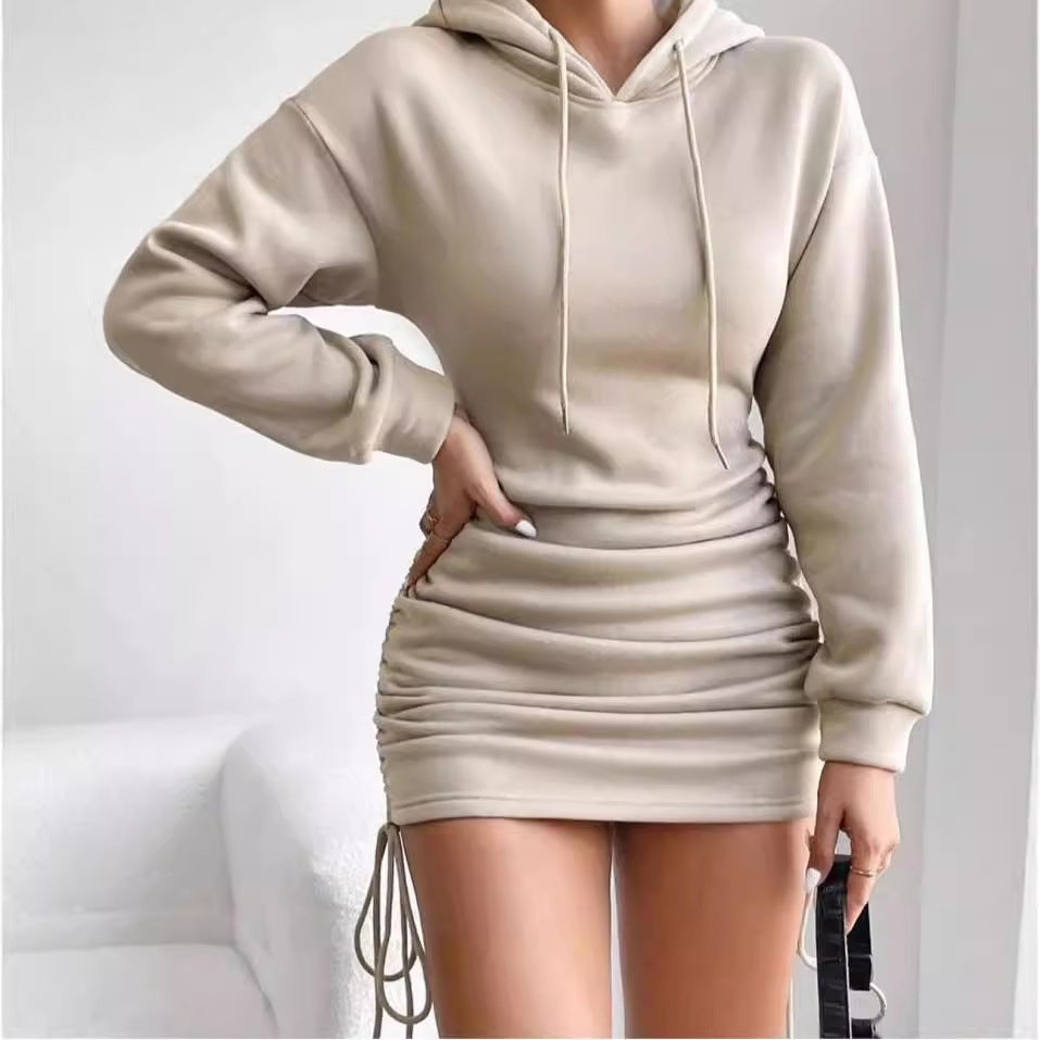 Robe à capuche pour femmes avec ourlet froncé et coupe confortable Chic und Stil