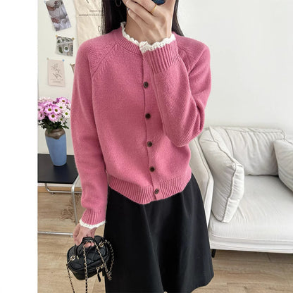 Dames cardigan en tricot douillet avec détail côtelé et fermeture à bouton Chic und Stil