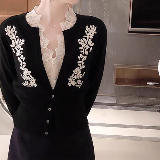Gilet élégant brodé pour femmes Chic und Stil