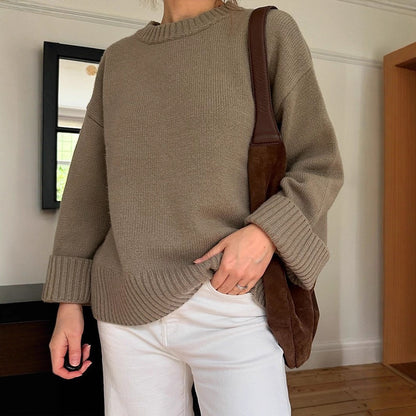 Chunky knit pullover for women with oversized sleeves Chic and Style