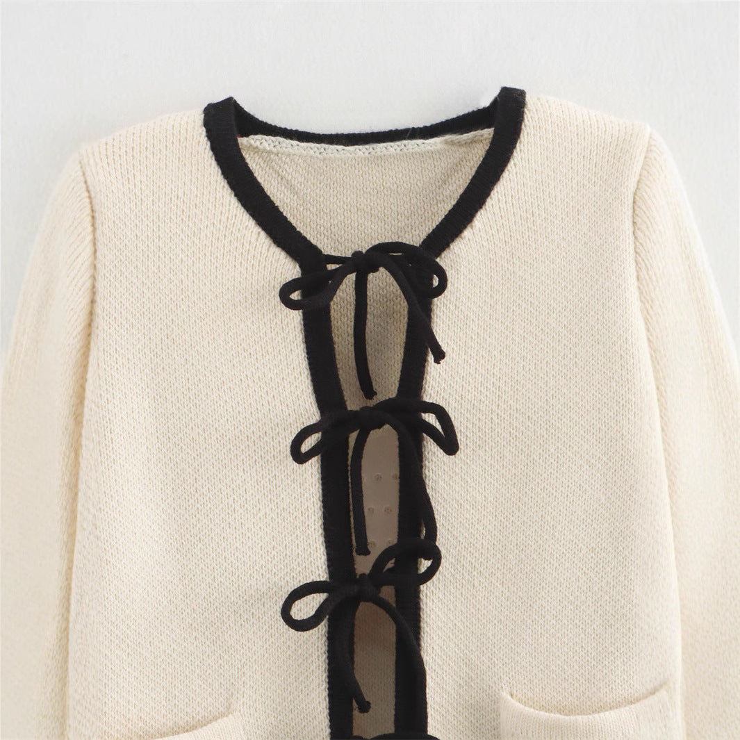 Dames Élégant cardigan avec des noeuds raffinés et des poches Chic und Stil