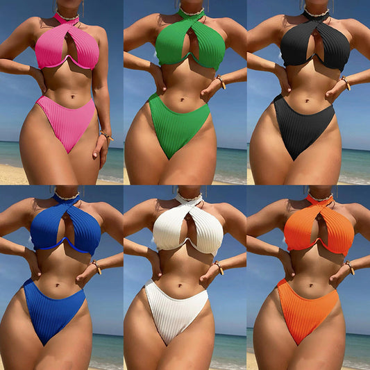 Bikini triangle pour femmes avec design enveloppant innovant et forte échancrure Chic und Stil