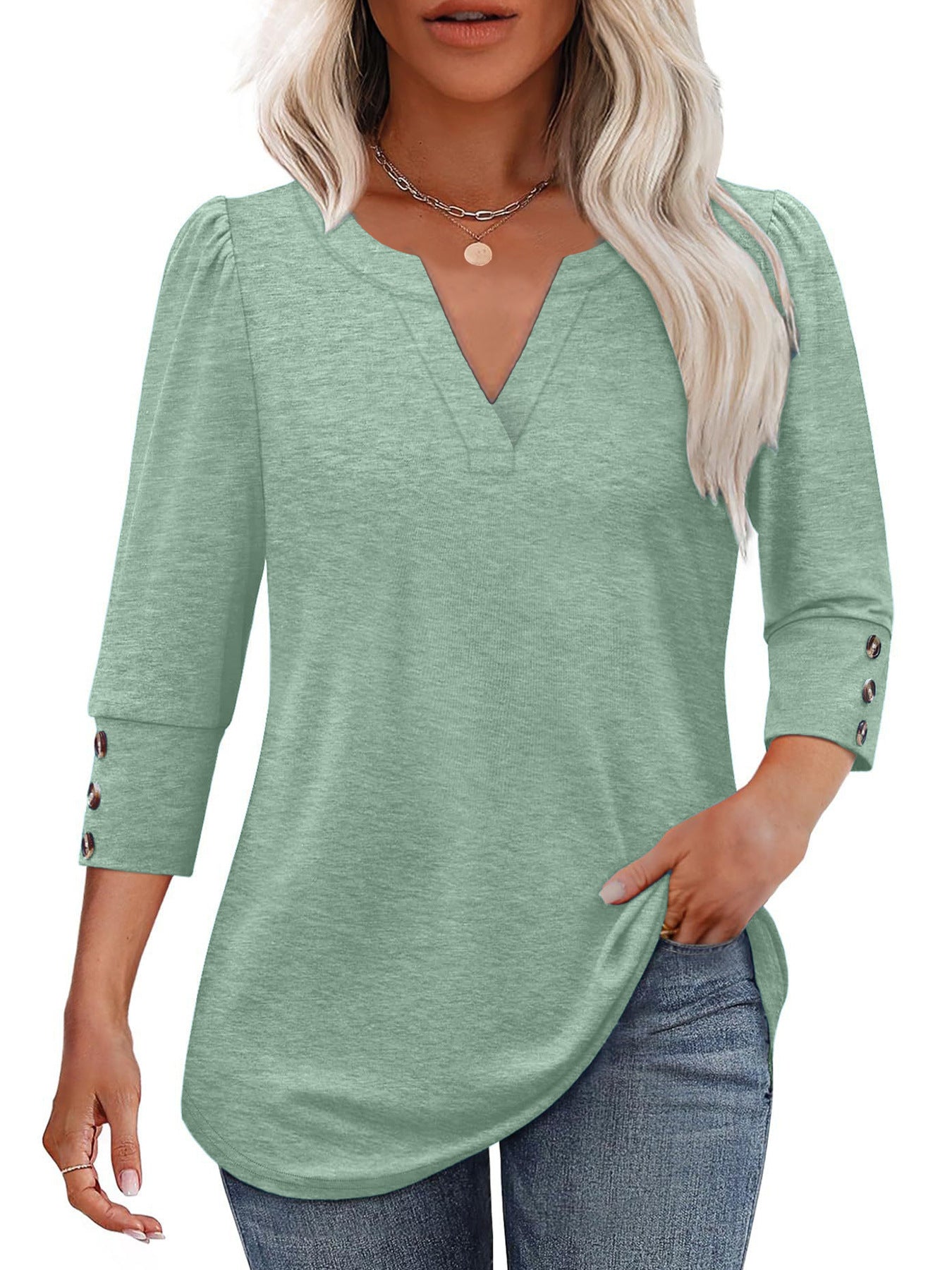 Blouse femme à décolleté en V avec détails de boutons décoratifs Chic und Stil
