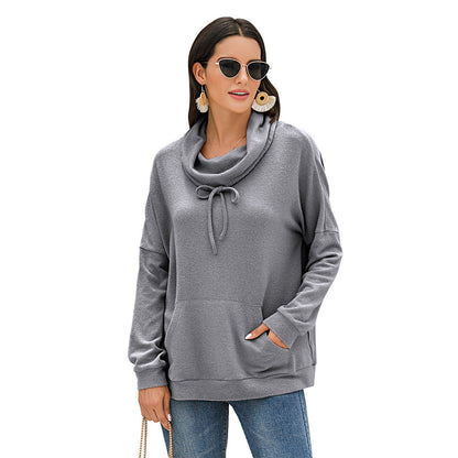 Pull à capuche pour femmes avec coupe asymétrique et poches pratiques Chic und Stil