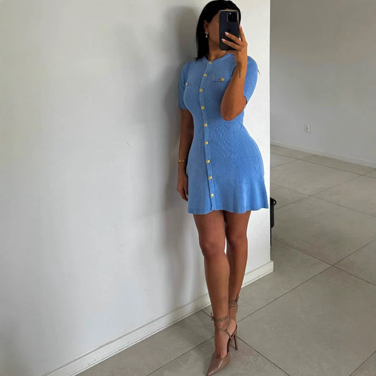 Robe en tricot pour femmes à manches courtes et patte de boutonnage Chic und Stil