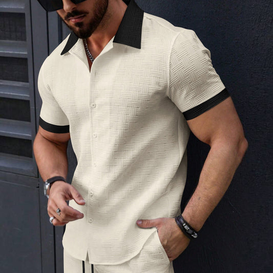Chemise à manches courtes pour hommes au design structuré avec col contrastant Chic und Stil