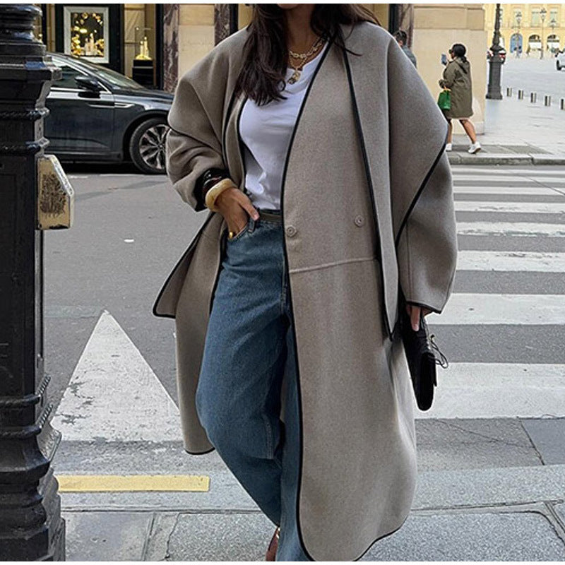 Dames Cape en Laine Oversized avec des accents à la mode Chic und Stil