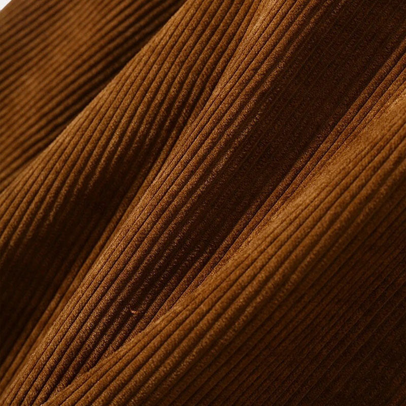 Veste en corduroy pour hommes avec une optique finement structurée et une poche poitrine pratique Chic und Stil