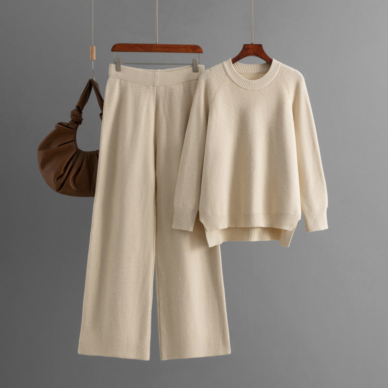 Casual knit lounge set for women with a loose top and comfortable pants Chic and Style