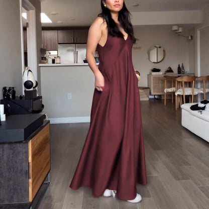 Robe maxi pour femmes avec un élégant décolleté en V et des poches pratiques Chic und Stil