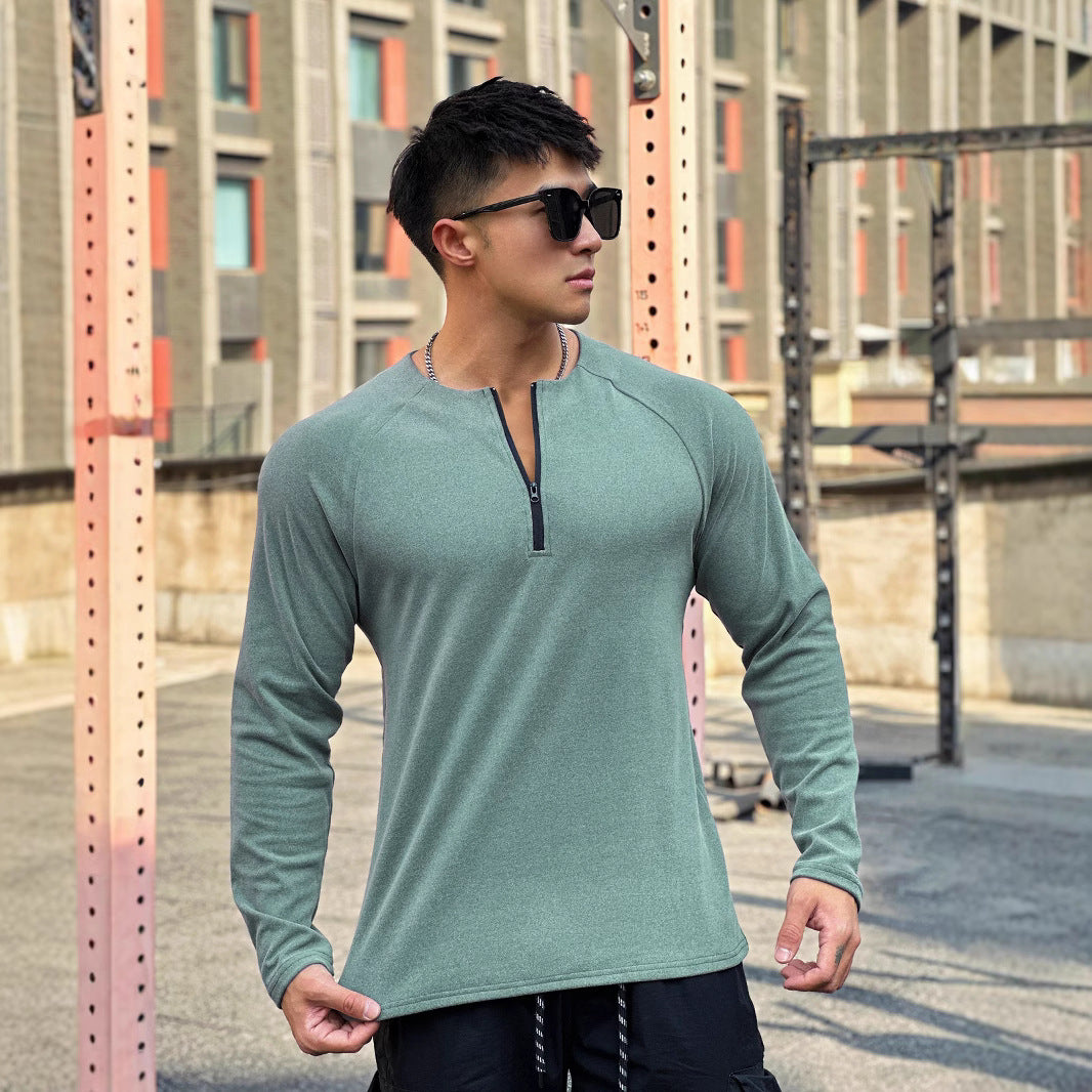 Functional T-shirt for men with innovative zipper and breathable structure Chic and Style