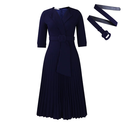 Robe de soirée plissée pour femmes avec design cintré Chic und Stil